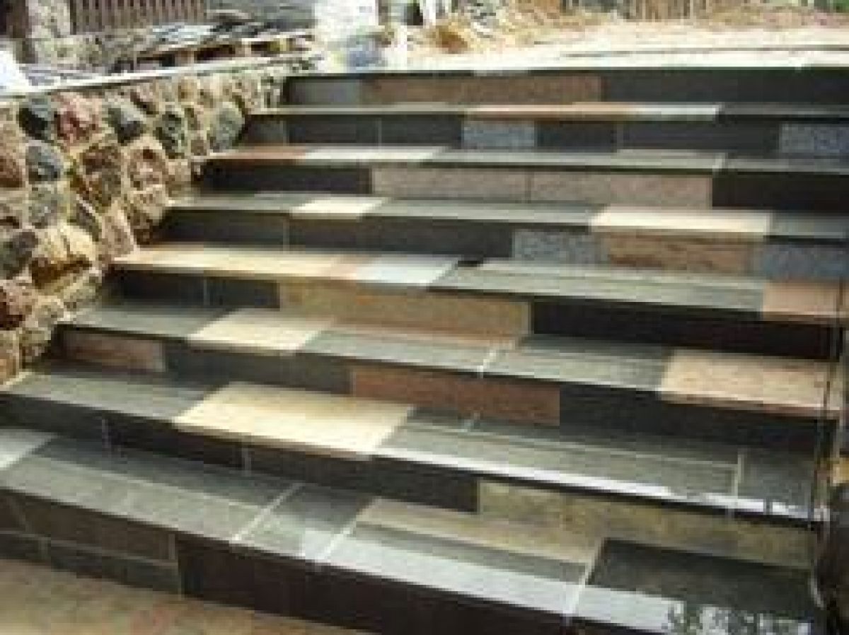 Granite tiles for stairs, terraces, retaining walls, facades and plinths