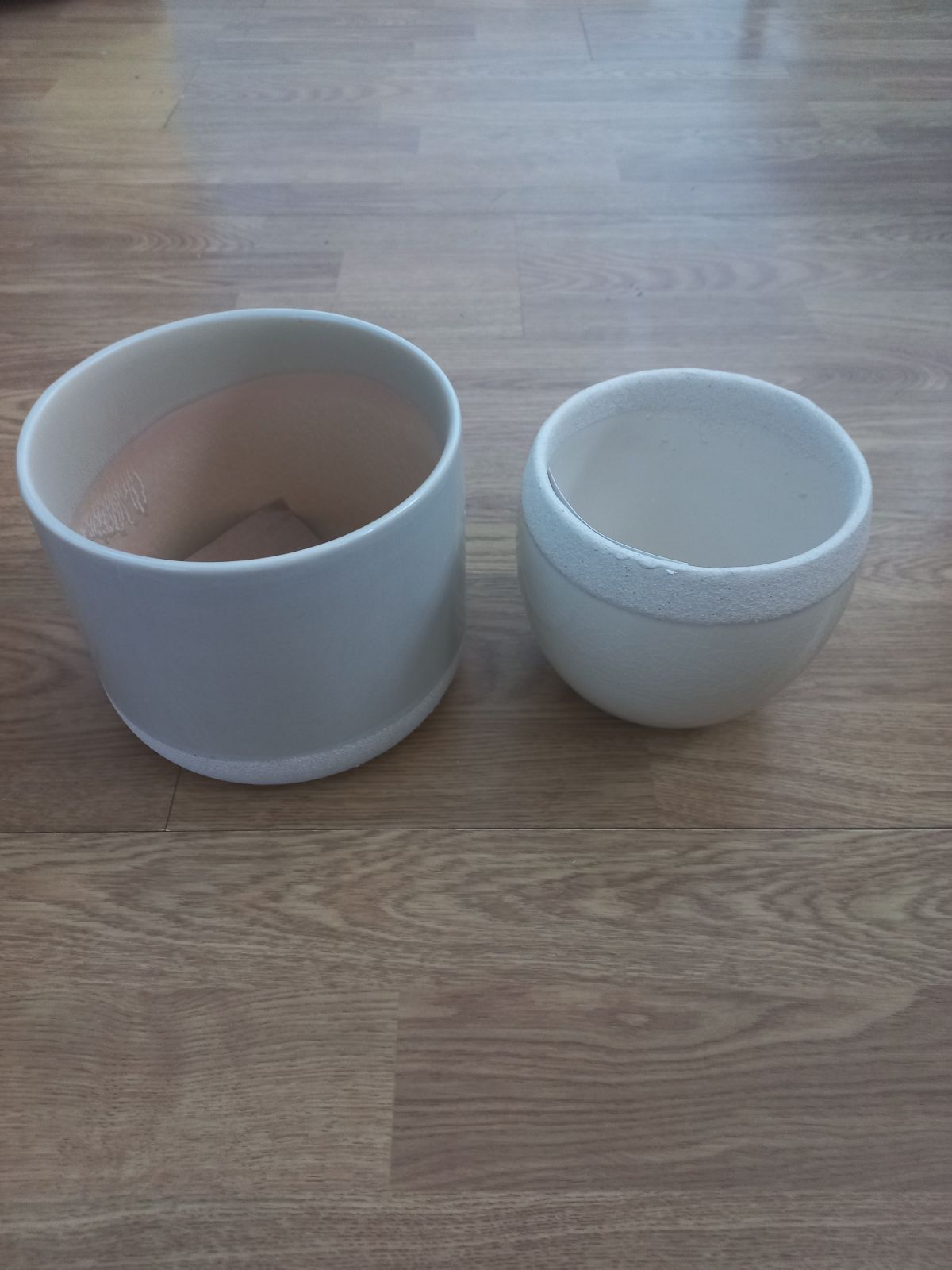 Ceramic flower pots 2pcs.