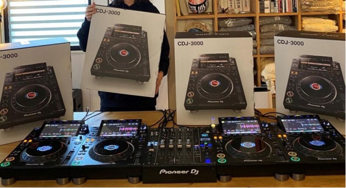 Новые 2x AlphaTheta CDJ-3000X, EUPHONIA, Pioneer CDJ-3000, Pioneer DJM-A9, Pioneer DJM-V10-LF, Pioneer DJM-S11, Pioneer DJM-V10, Pioneer DJM-Tour1, Pioneer CDJ-Tour1