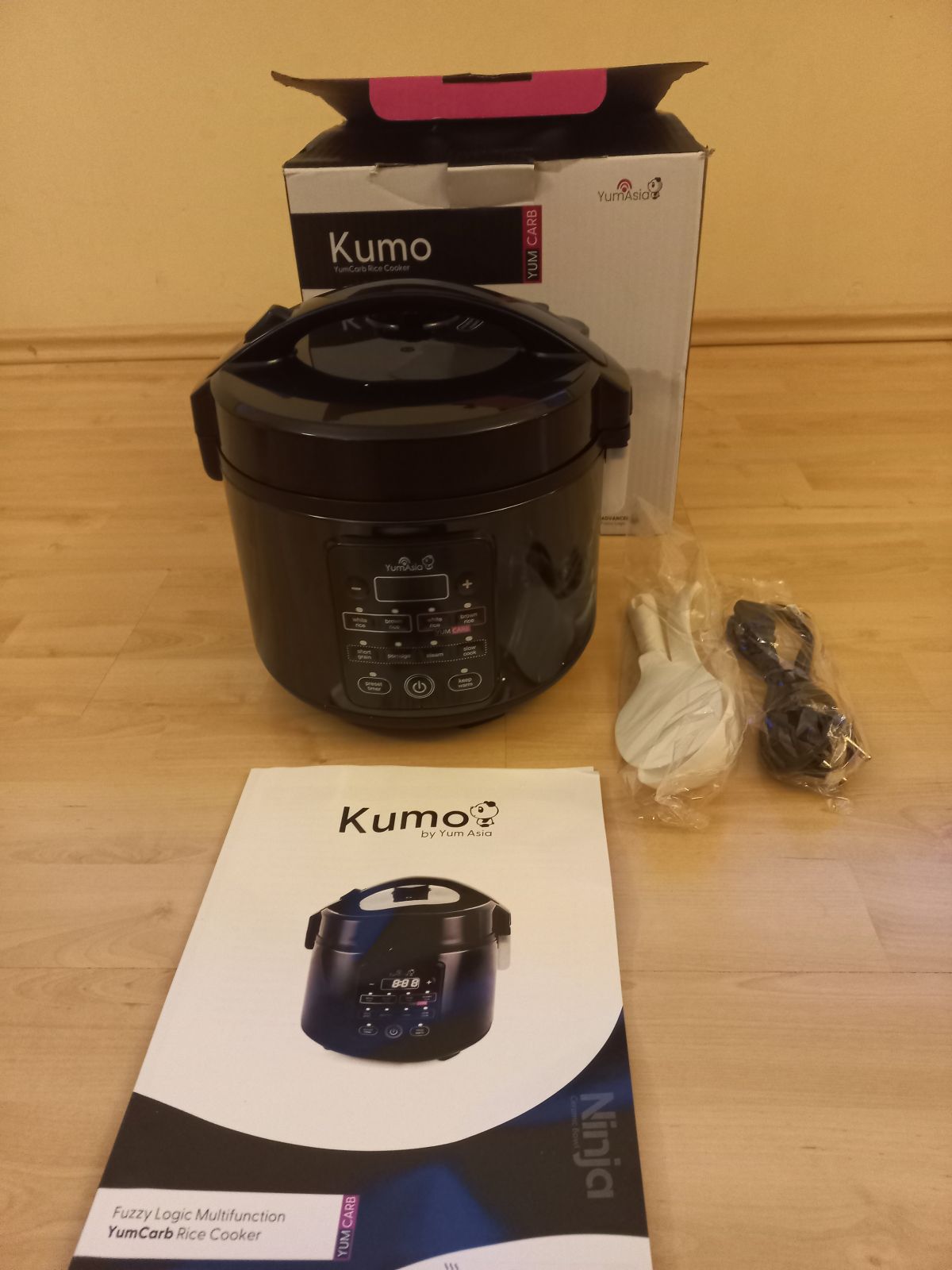 Yum Asia Kumo YumCarb Rice Cooker with Ceramic Bowl.