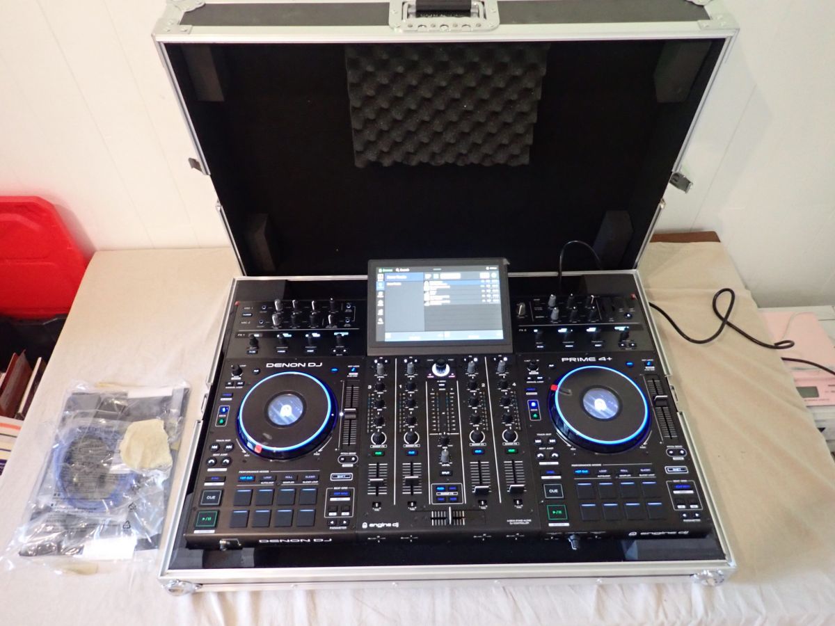 Uus AlphaTheta XDJ-AZ, AlphaTheta OMNIS-DUO, AlphaTheta DDJ-GRV6, Denon DJ Prime 4+W, Pioneer DJ OPUS-QUAD, Pioneer XDJ XZ, Pioneer XDJ-RX3, Pioneer DDJ RZX, Pioneer DDJ RZX, Pioneer DDJ-REV7