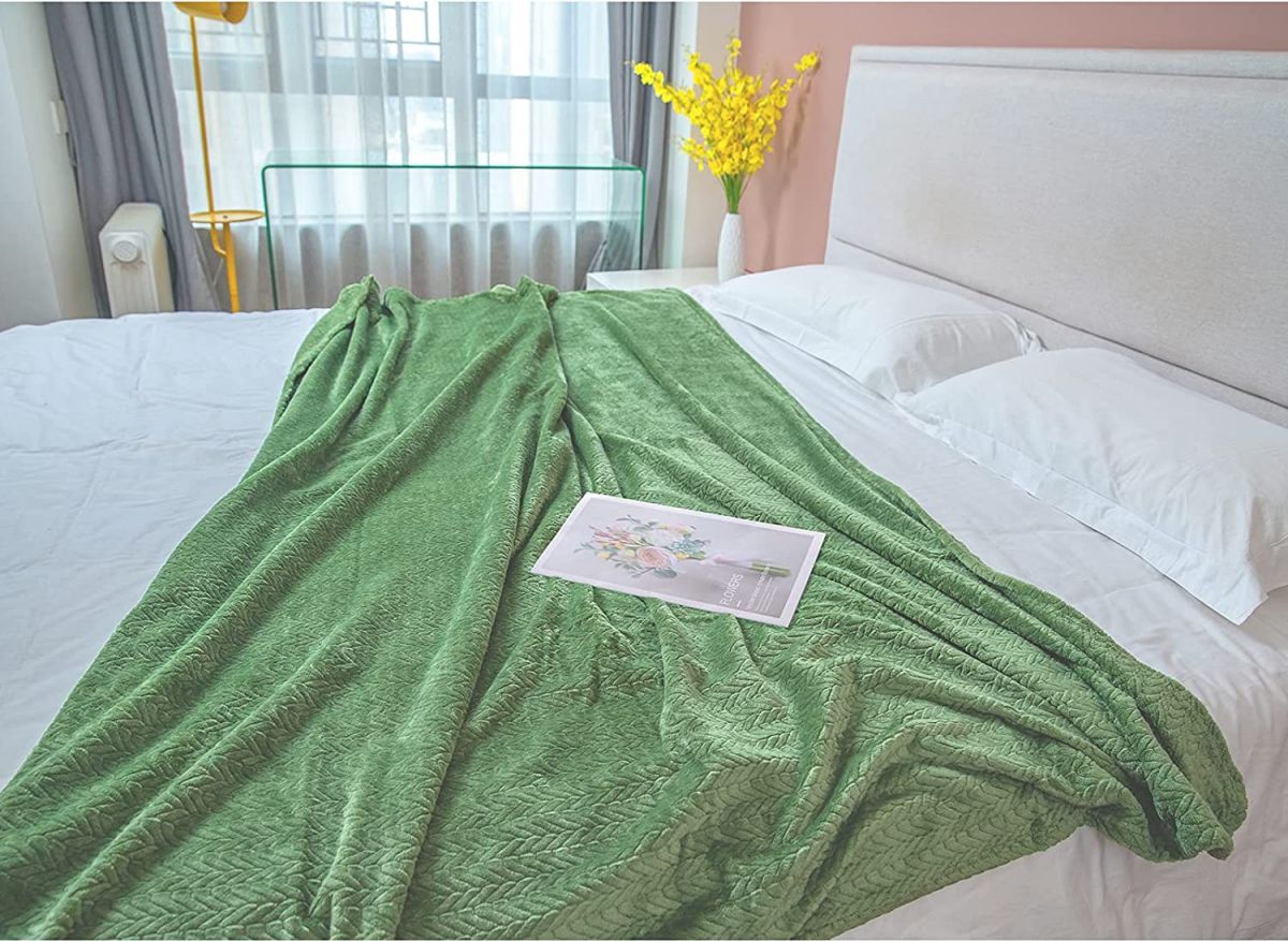 Bedspread AMYTIS 127 x 152 cm