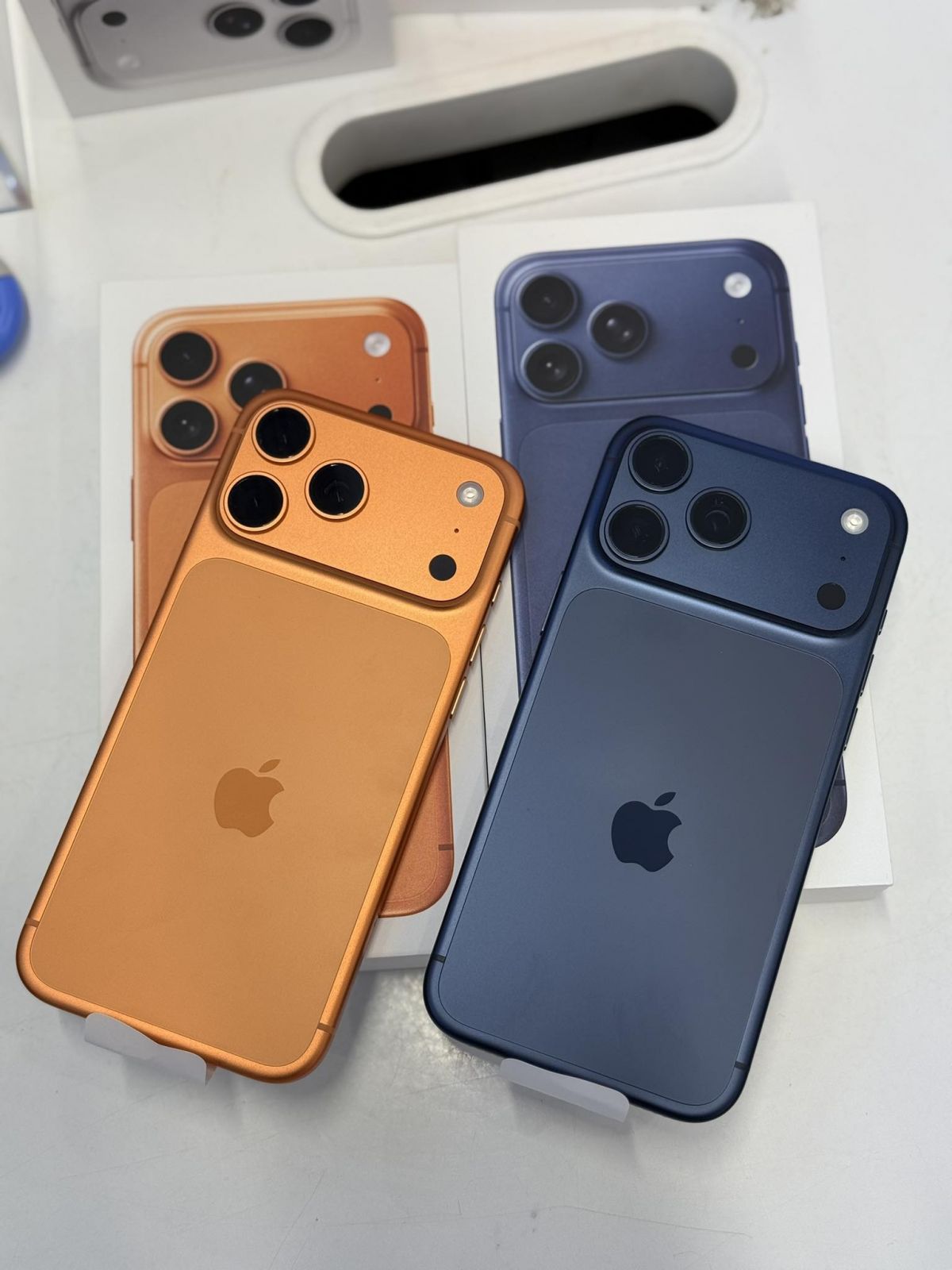 Apple iPhone 17 Pro Max, iPhone 17 Pro, iPhone 17 , iPhone Air , iPhone 16 Pro Max, iPhone 16 Pro, iPhone 16, iPhone 16 Plus, iPhone 15 Pro Max, iPhone 15 Pro