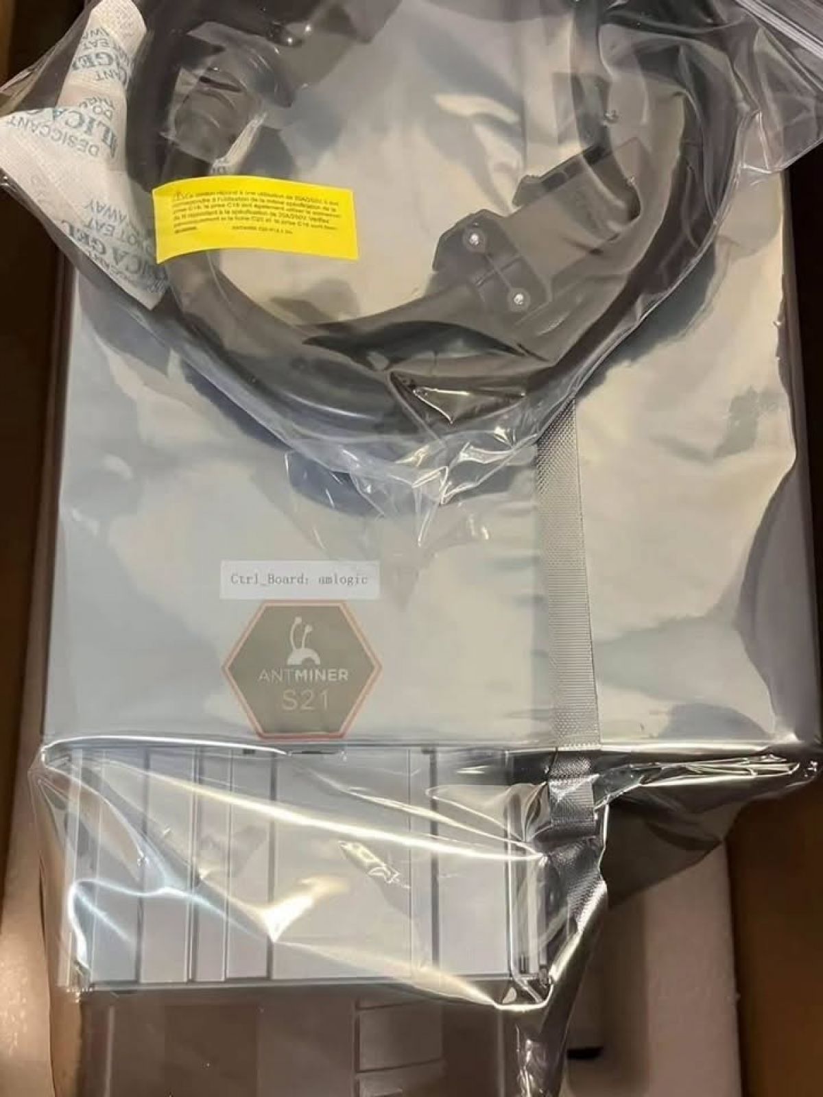 Bitmain Antminer S21 200 Th/s