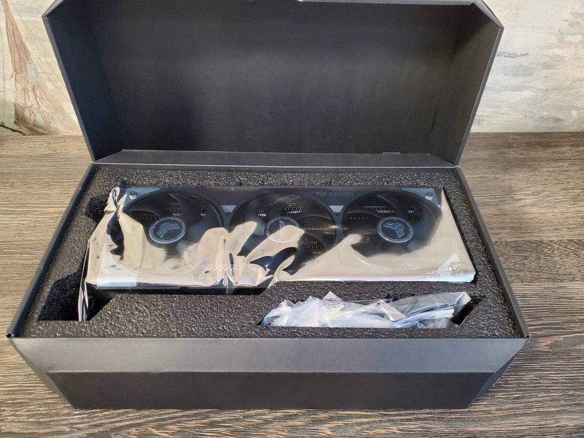 GeForce RTX 5090, RTX 5080, RTX 5070 Ti, RTX 5070, RTX 4090, RTX 4080 Super,  RTX 4080, RTX 4070 Ti Super,  RTX 4070 Ti, RTX 4070 Super,