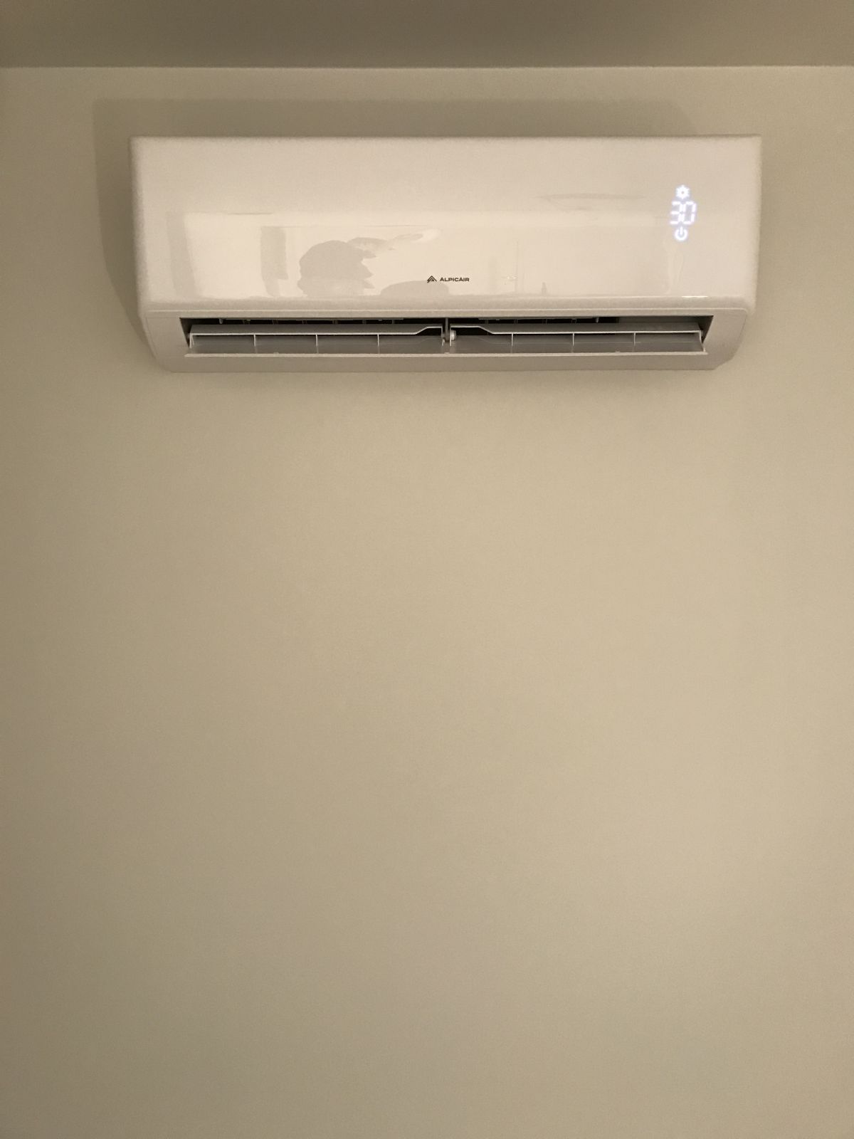 Air conditioning and ventilation, installation / sale