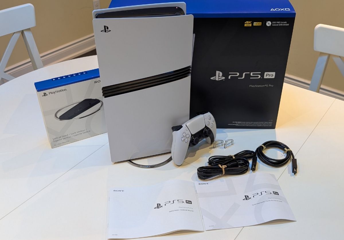 Sony PlayStation PS5 Pro konsool, Sony PlayStation PS5 Slim konsool, Nintendo Switch 2 konsool ja Microsoft Xbox Series X 2TB videomängukonsoolid