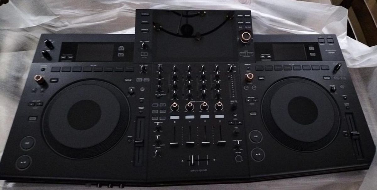 Uus AlphaTheta XDJ-AZ, AlphaTheta OMNIS-DUO, AlphaTheta DDJ-GRV6, Denon DJ Prime 4+W, Pioneer DJ OPUS-QUAD, Pioneer XDJ XZ, Pioneer XDJ-RX3, Pioneer DDJ RZX, Pioneer DDJ RZX, Pioneer DDJ-REV7