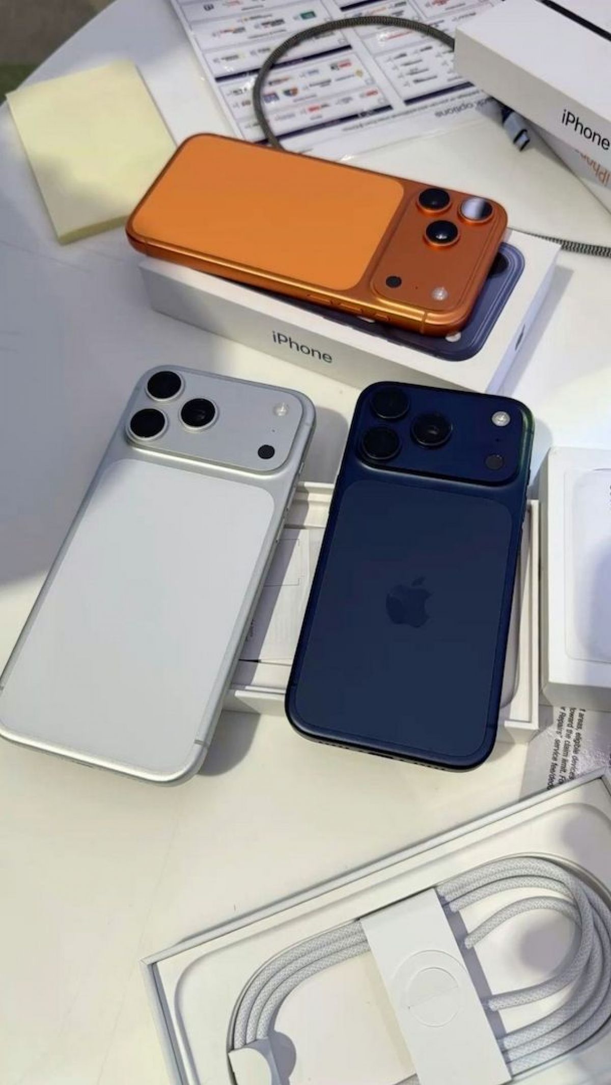 Apple iPhone 17 Pro Max, iPhone 17 Pro, iPhone 17, iPhone Air, iPhone 16 Pro Max, iPhone 16 Pro, iPhone 16, iPhone 16 Plus,  Samsung Galaxy S26 Ultra , Samsung Galaxy S26  , Samsung Galaxy S25 Ultra, Sony PlayStation PS5 Pro