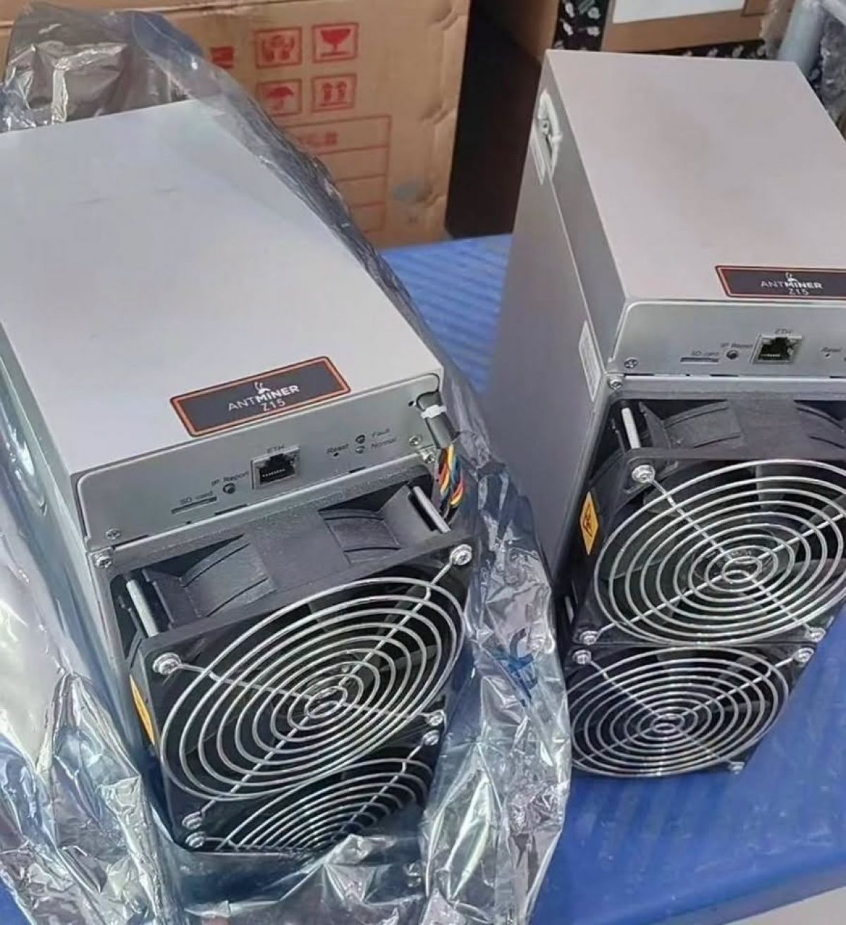 Bitmain Antminer Z15 Pro 840 ксол/с