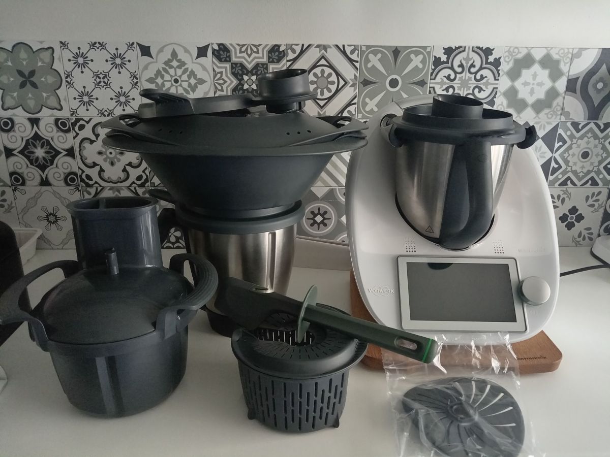 Vorwerk Thermomix TM7 ja Thermomix TM6 köögikombain ja tarvikud