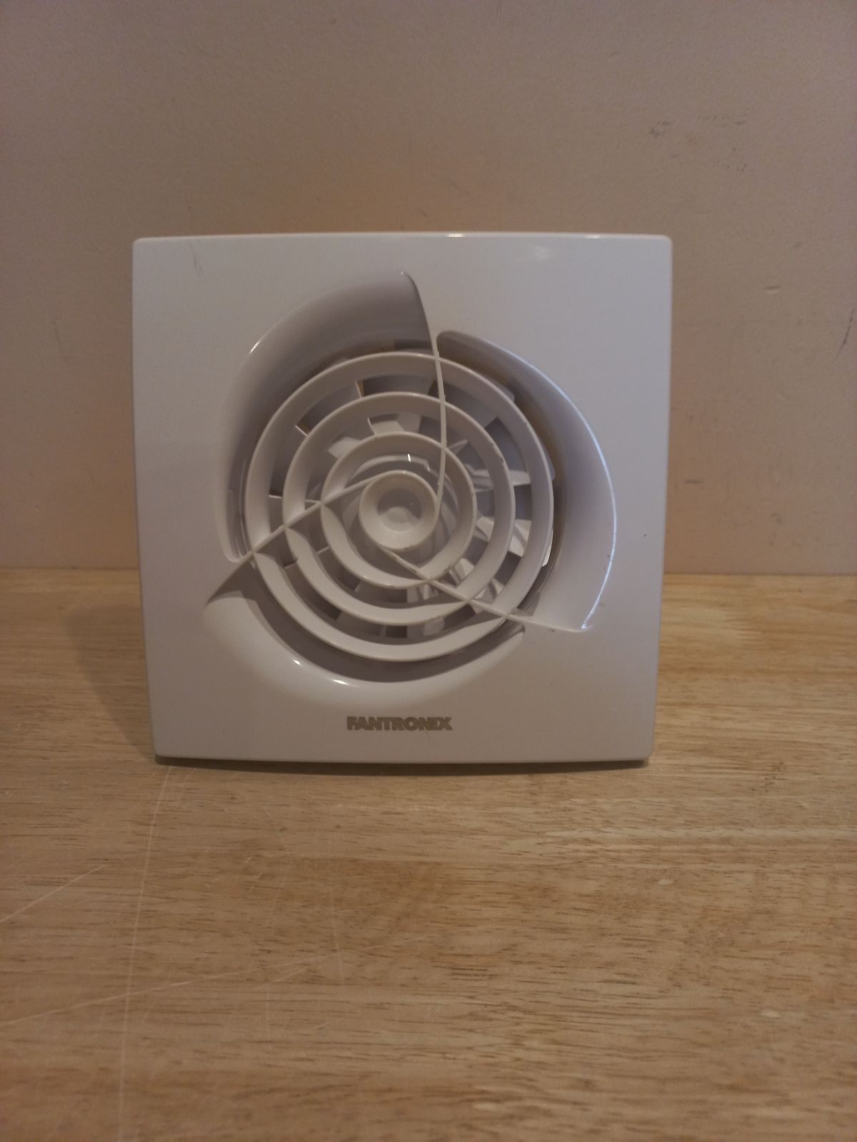 Ventilaator FANTRONIX 100 mm, valge