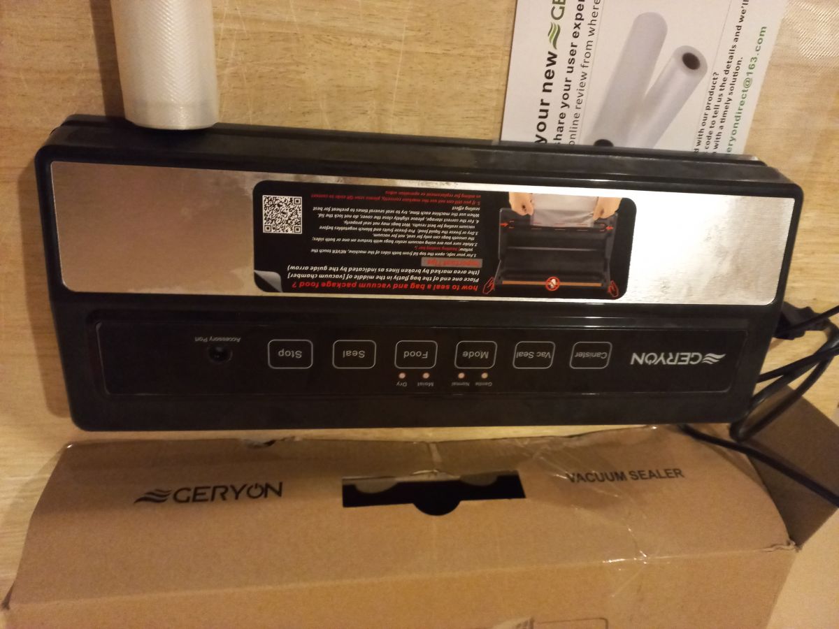Geryon Vacuum Sealer Food Keeps