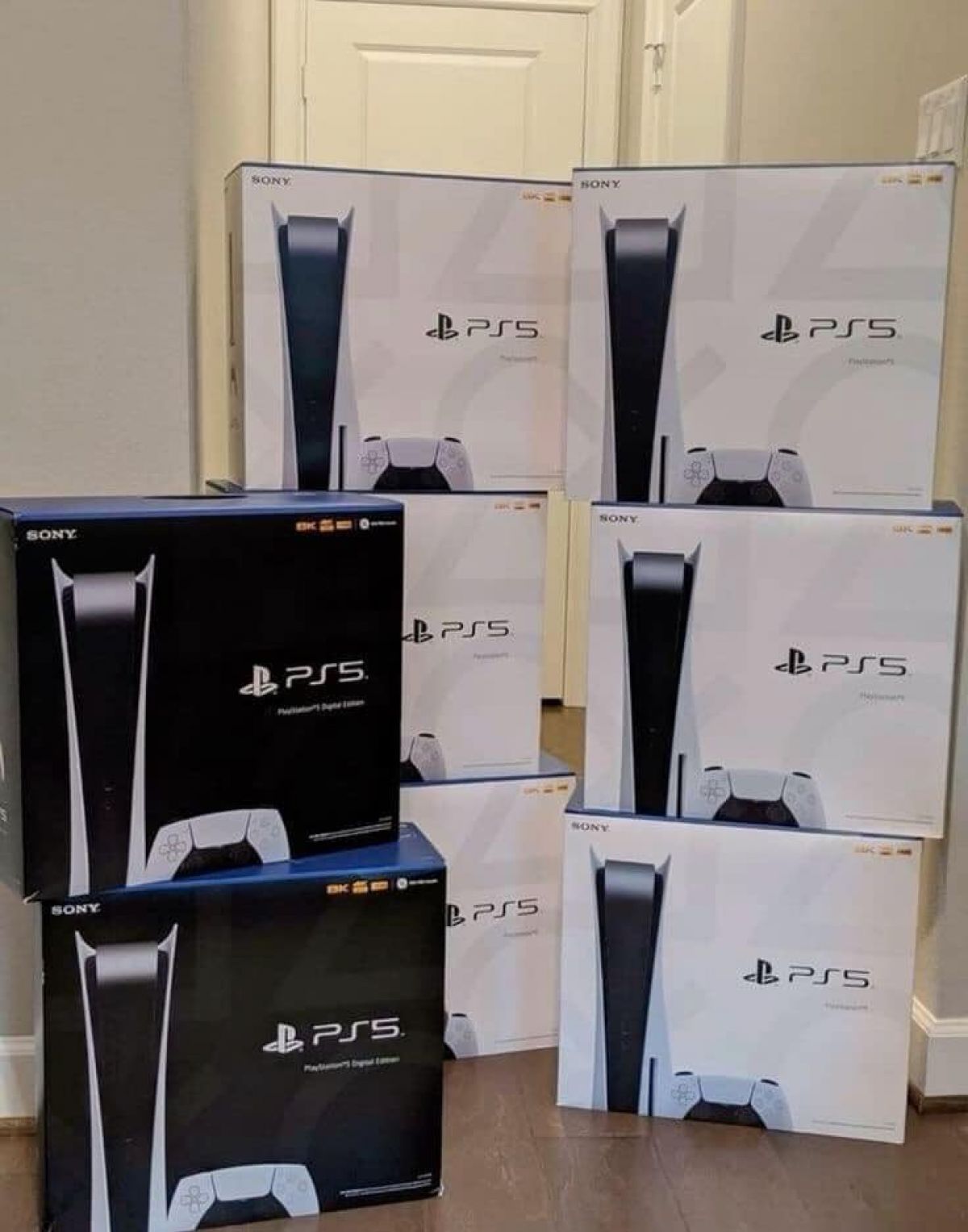 Sony Playstation PS5 Console comes with Free 10 Games+ Starlink