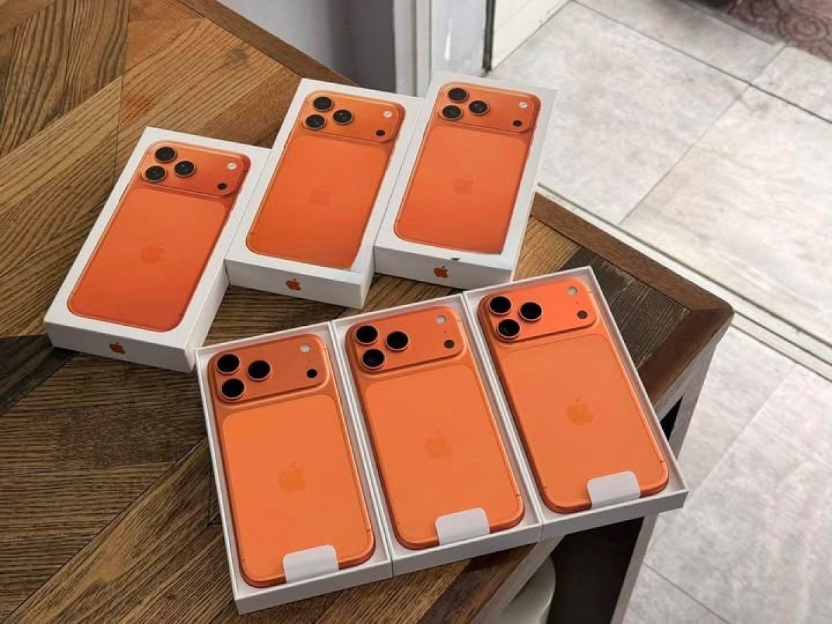 Apple iPhone 17 Pro Max, iPhone 17 Pro, iPhone 17, iPhone Air, iPhone 16 Pro Max, iPhone 16 Pro, iPhone 16, iPhone 16 Plus,  Samsung Galaxy S26 Ultra , Samsung Galaxy S26  , Samsung Galaxy S25 Ultra, Sony PlayStation PS5 Pro