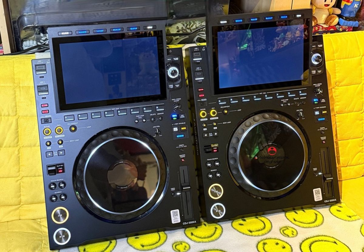 AlphaTheta CDJ-3000X, AlphaTheta Euphonia, Pioneer CDJ-3000, Pioneer DJ DJM-A9, Pioneer CDJ-2000NXS2, Pioneer DJM-900NXS2, Pioneer DJ DJM-V10-LF ,  Denon DJ Prime 4+ 