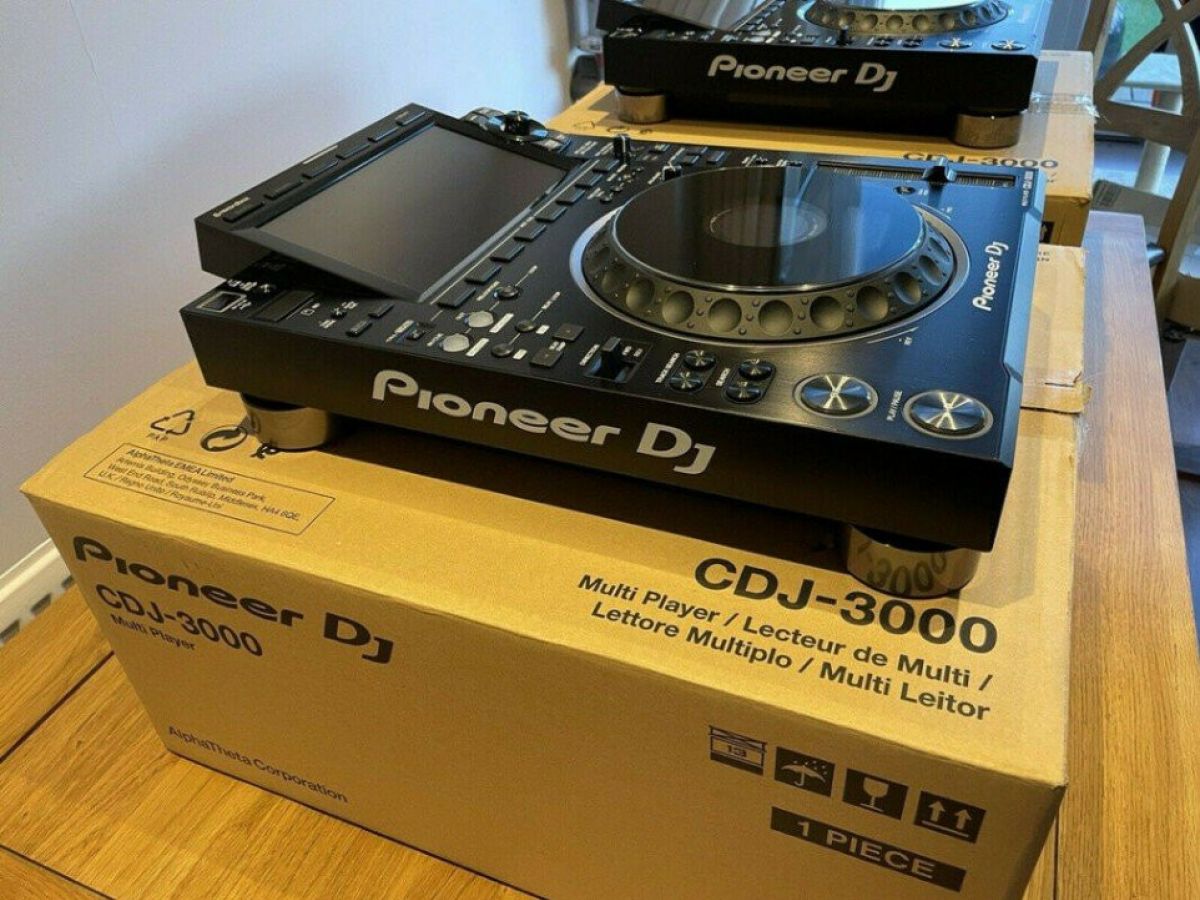 AlphaTheta CDJ-3000X, Pioneer CDJ-3000, Pioneer DJ DJM-A9, AlphaTheta Euphonia , Pioneer CDJ-2000NXS2, Pioneer DJM-900NXS2, Pioneer DJ DJM-V10-LF , Pioneer DJ DJM-S11 ,