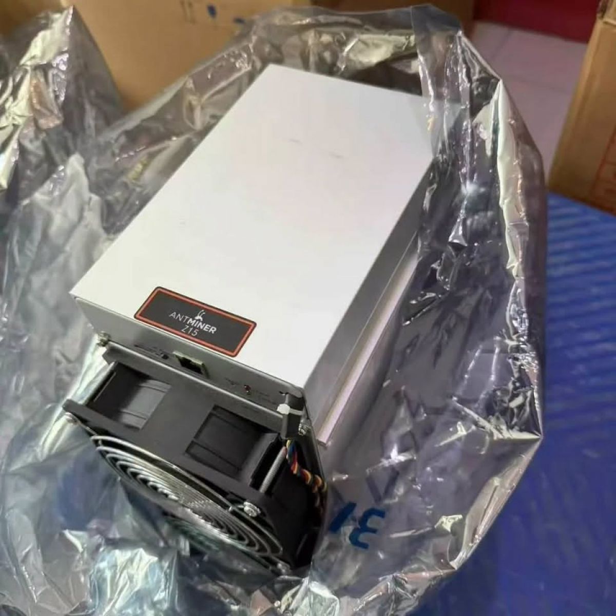 Bitmain Antminer Z15 Pro 840 ксол/с