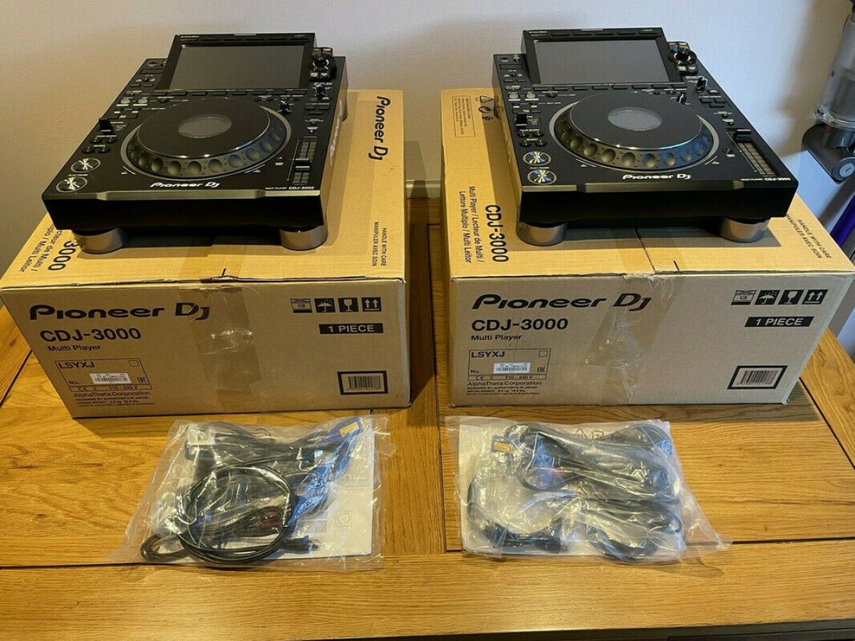 AlphaTheta XDJ-AZ, Pioneer DJ OPUS-QUAD, Pioneer DJ XDJ-RX3, Pioneer CDJ-3000, AlphaTheta OMNIS-DUO