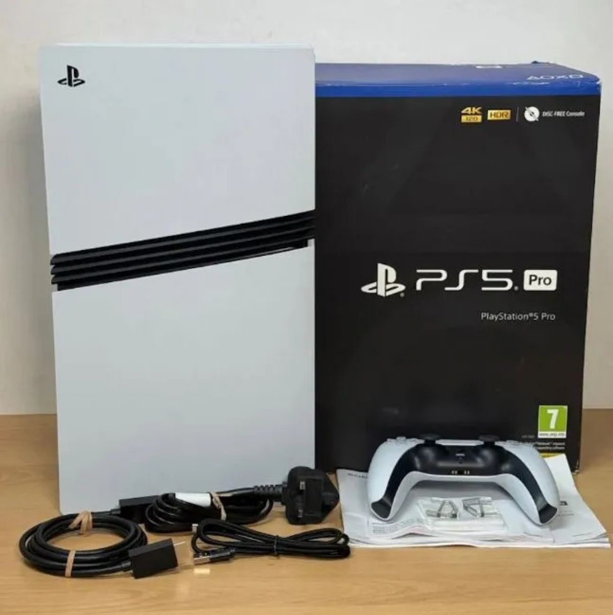 Sony PlayStation PS5 Pro konsool, Sony PlayStation PS5 Slim konsool, Nintendo Switch 2 konsool ja Microsoft Xbox Series X 2TB videomängukonsoolid