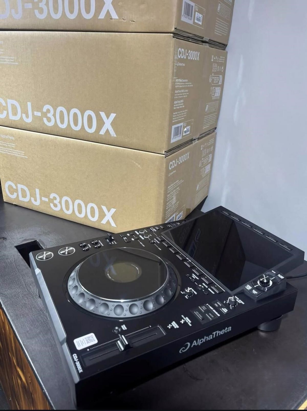 AlphaTheta CDJ-3000X, Pioneer CDJ-3000, Pioneer DJ DJM-A9, AlphaTheta Euphonia , Pioneer CDJ-2000NXS2, Pioneer DJM-900NXS2, Pioneer DJ DJM-V10-LF , Pioneer DJ DJM-S11 ,