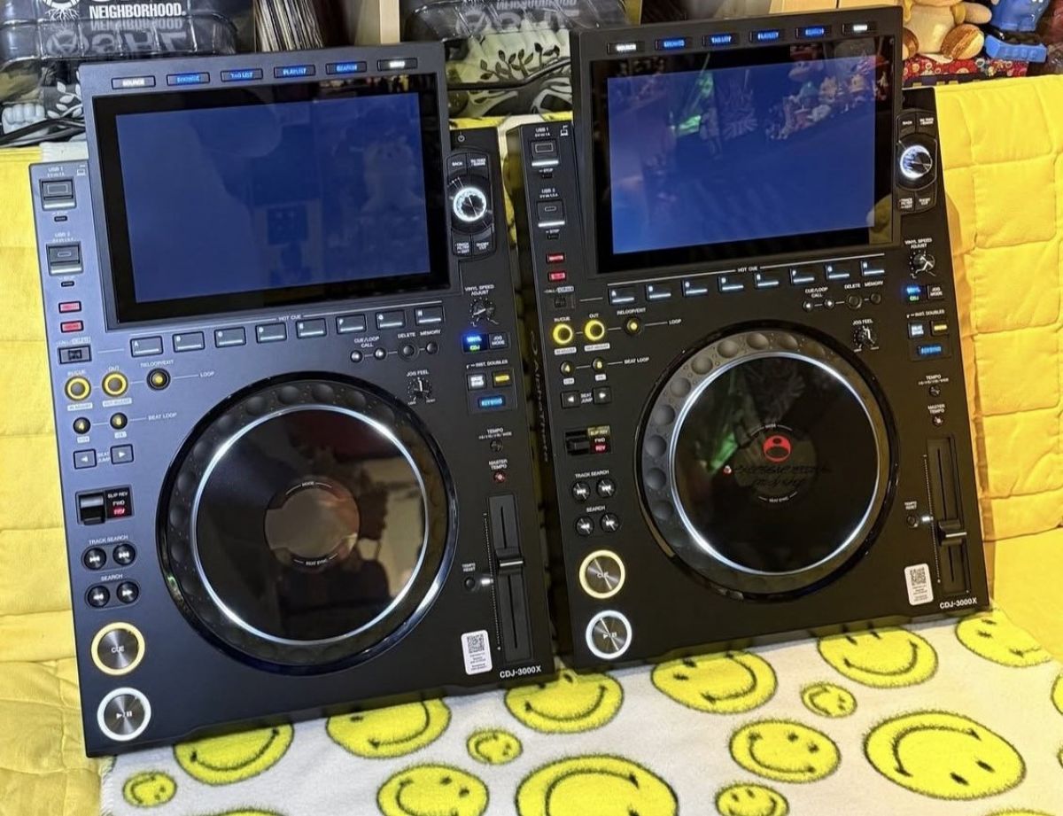 Новые 2x AlphaTheta CDJ-3000X, EUPHONIA, Pioneer CDJ-3000, Pioneer DJM-A9, Pioneer DJM-V10-LF, Pioneer DJM-S11, Pioneer DJM-V10, Pioneer DJM-Tour1, Pioneer CDJ-Tour1